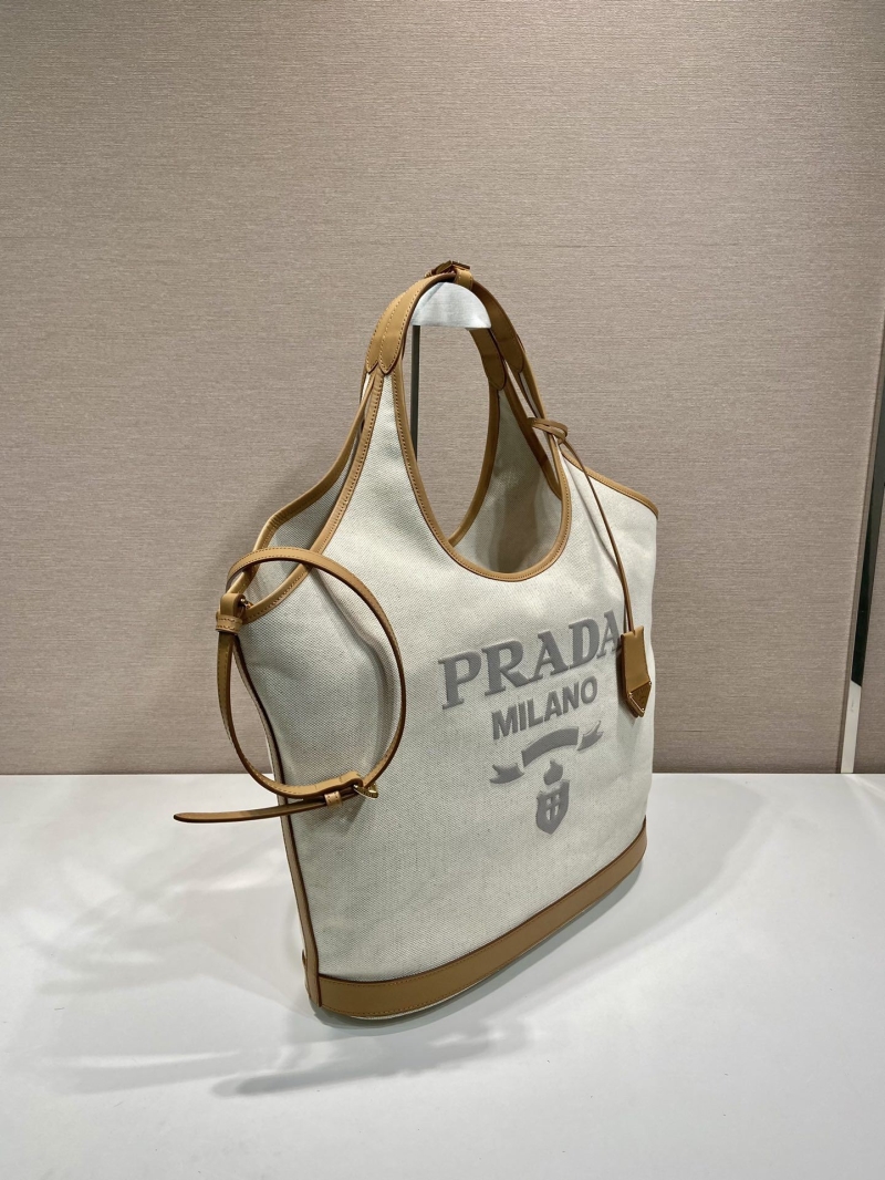 Pra*a tote bags